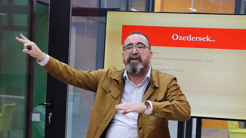 Peşəkar işçi motivasiyası az olanda da öz vəzifəsini qüsursuz yerinə yetirməlidir - EKSPERT